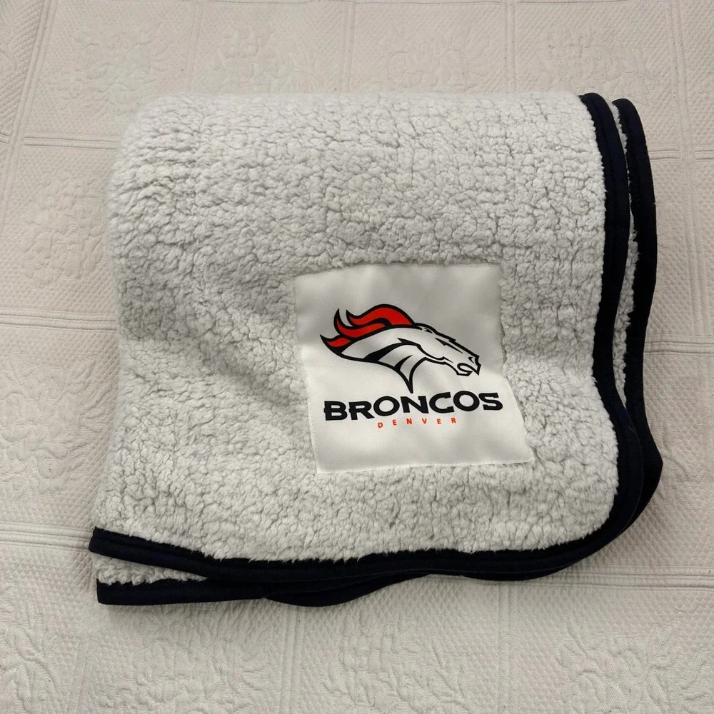 Denver Broncos NFL Sherpa Fleece Throw Blanket White Navy Blue 60x48
